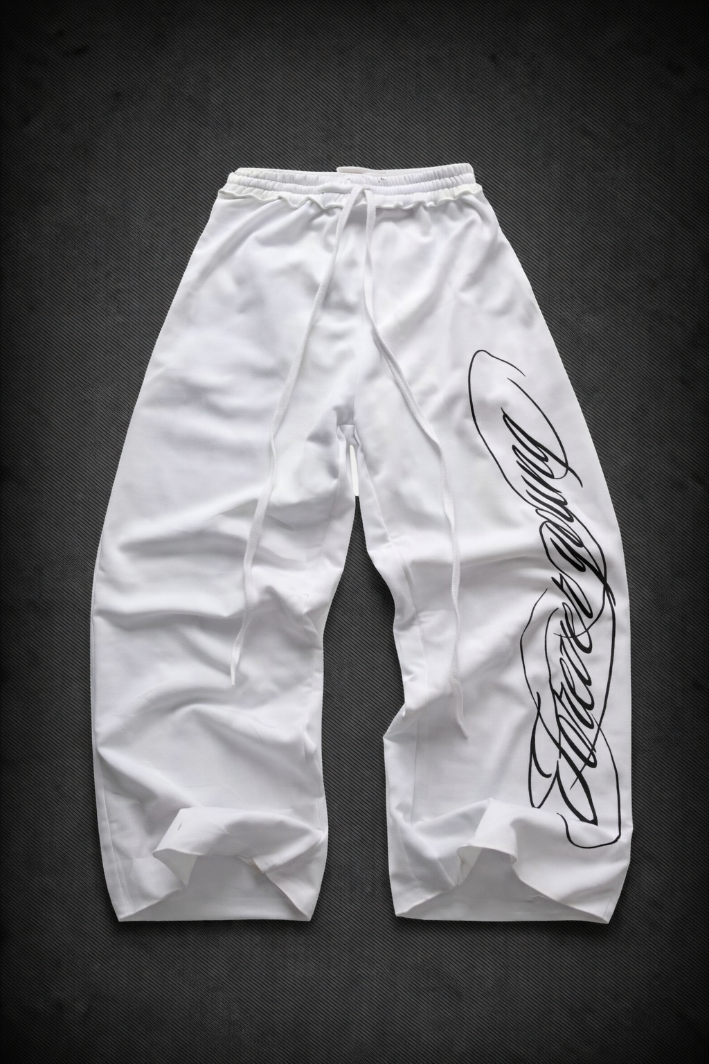 Pantalon ancho letras bordadas
