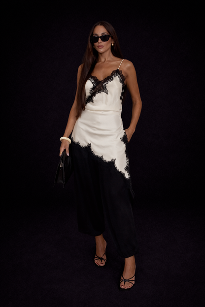 Top satinado detalle lencero Luisa